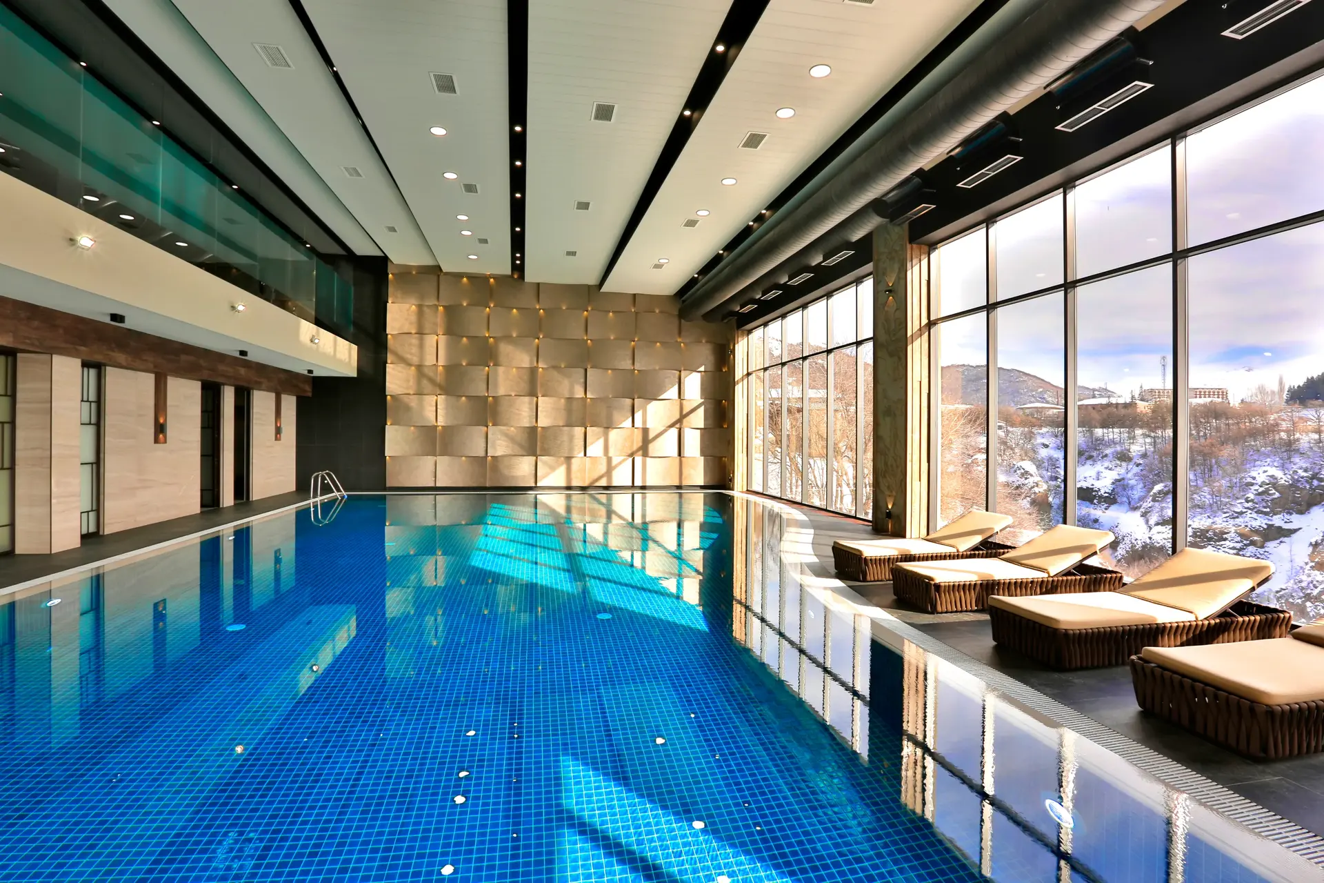 Бассейн и wellness-зона Jermuk Hotel & SPA